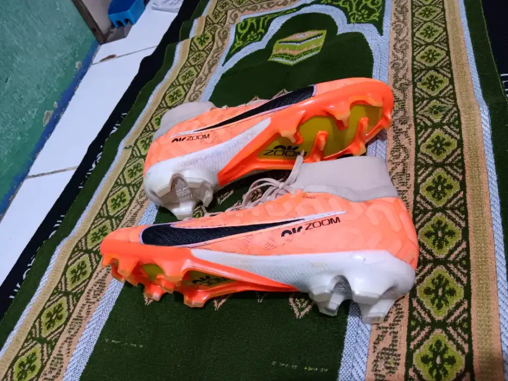 Nike Mercurial Vapor Air Zoom Size 41. Harga Murah!