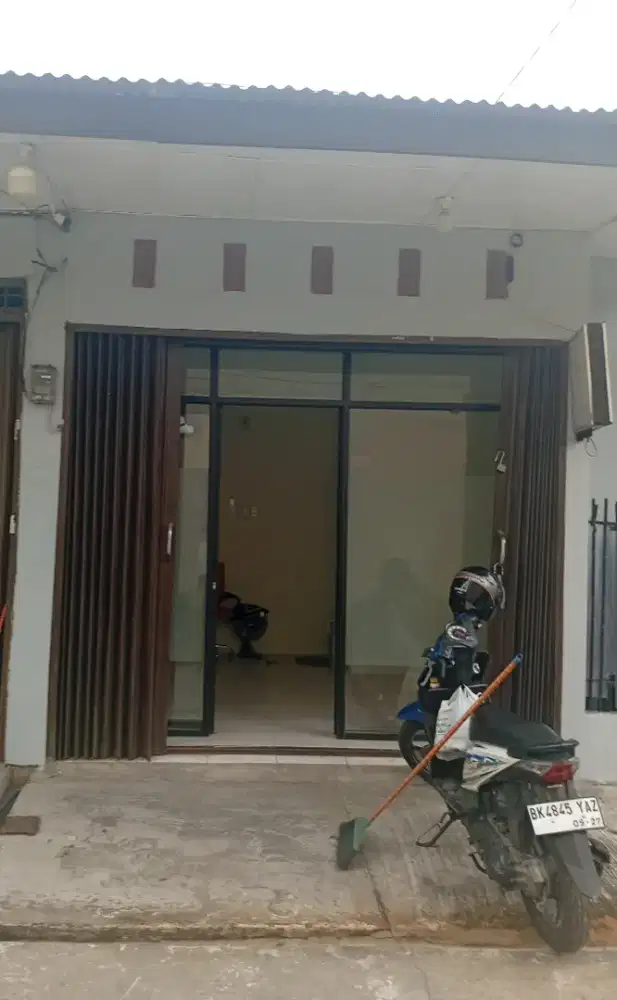 Disewakan kios bisa u/kantor mini -toko/ studio online -AC toilet wifi