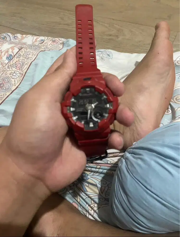 Casio G700 merah