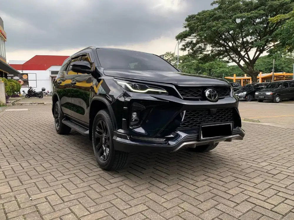 TERMURAH!! TOYOTA FORTUNER VRZ 2.8 GR TSS AT MATIC 2024 HITAM