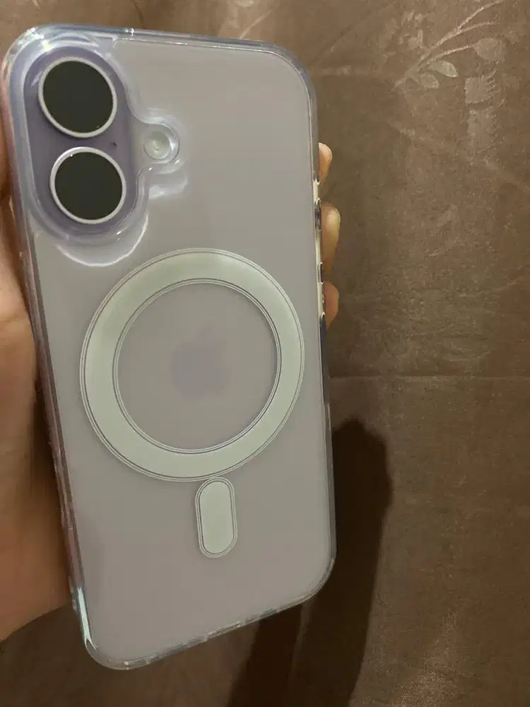 Di jual ip 17 256gb ibox, sehari pake