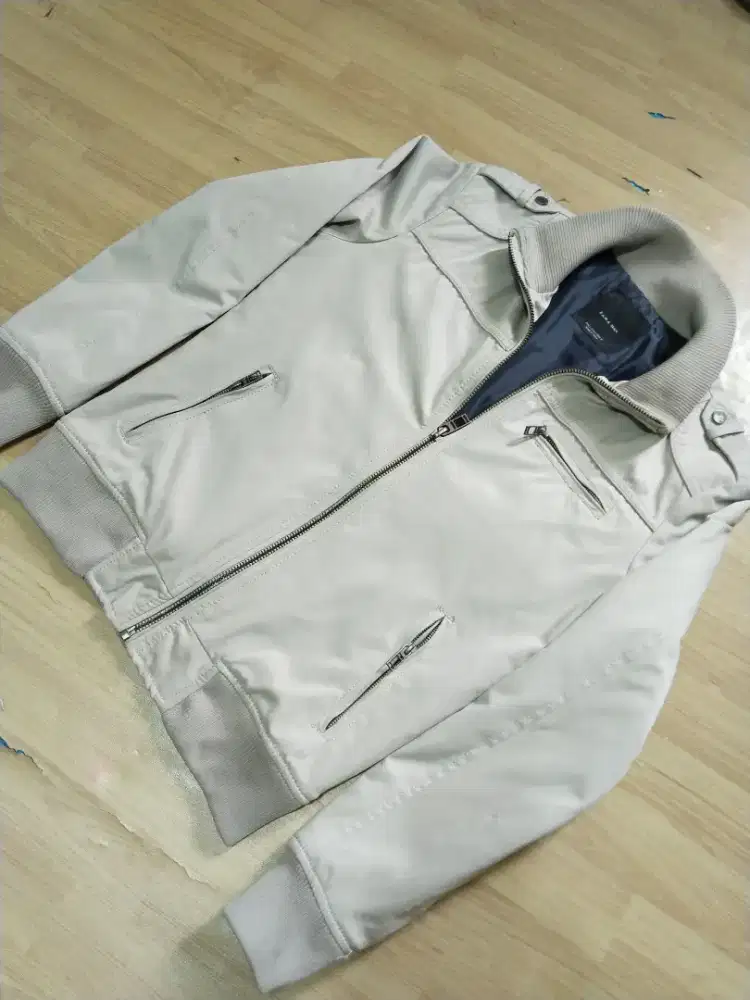 Jaket zara mulus seperti baru