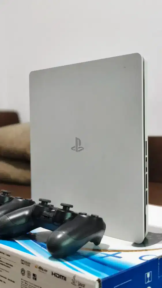 PS4 Slim 500GB Full Game Eksklusif