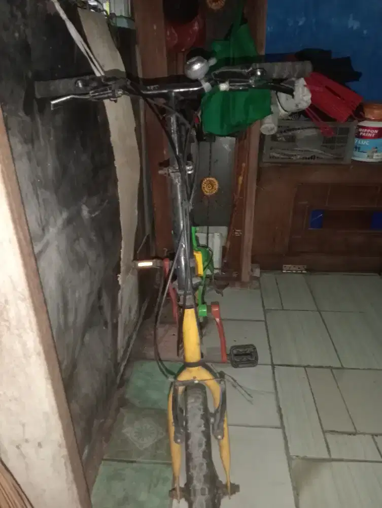 jual aja speda fixie sama sepeda lipet edisi bu