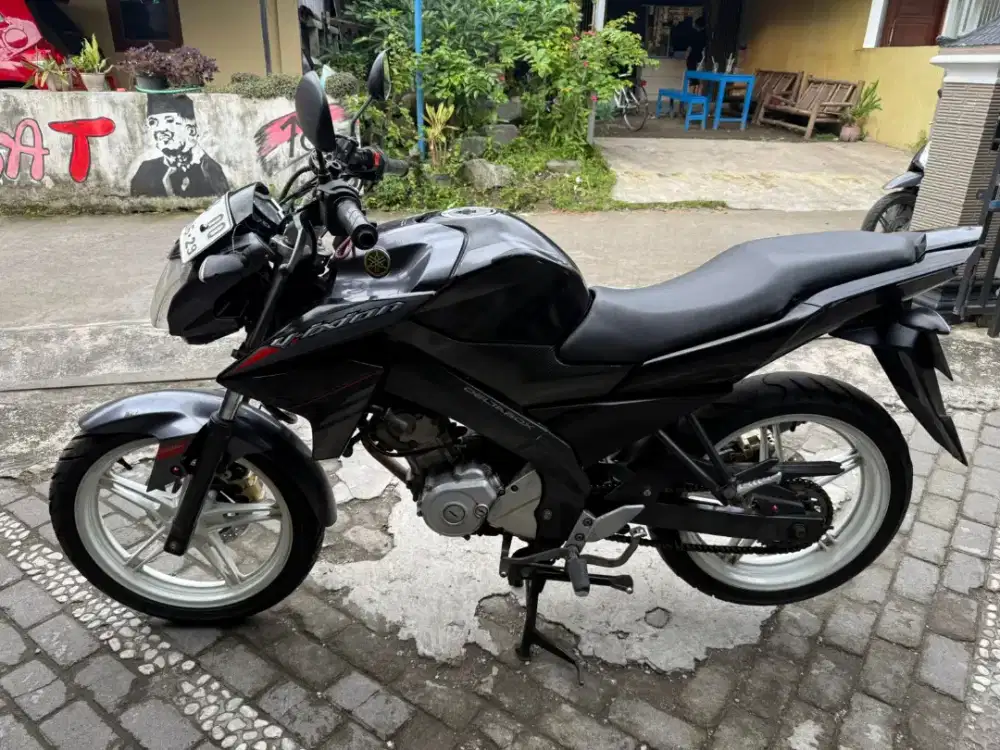 Yamaha Vixion THN 2014 plat H Semarang