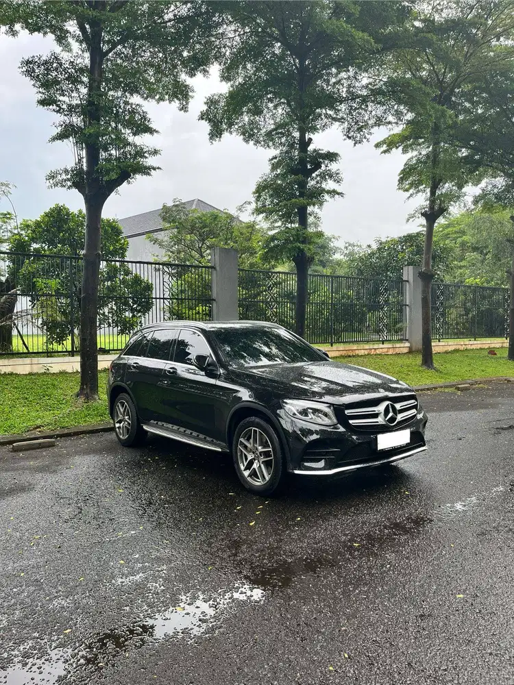 Mercedes Benz GLC200 AMG 2018 Black Hitam 2019 2017 dijual Cepet Bu