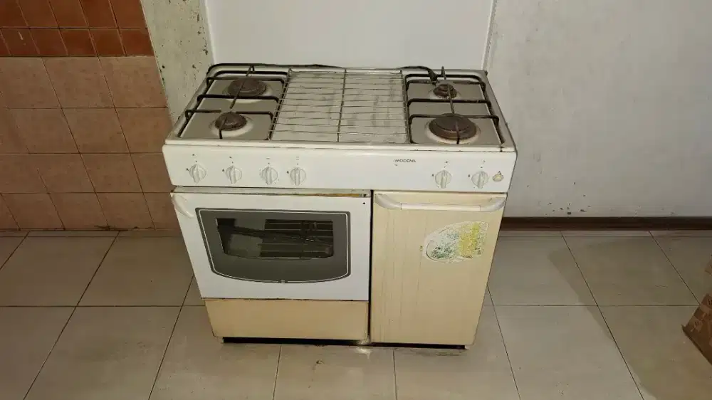 Kompor Modena Standing Cooker + Oven, Siap Pakai, Semua Nyala