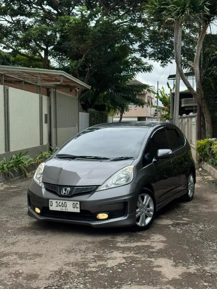 Honda Jazz Ge8 Rs AT 2012 terawat mulus matic abu2 antik low km
