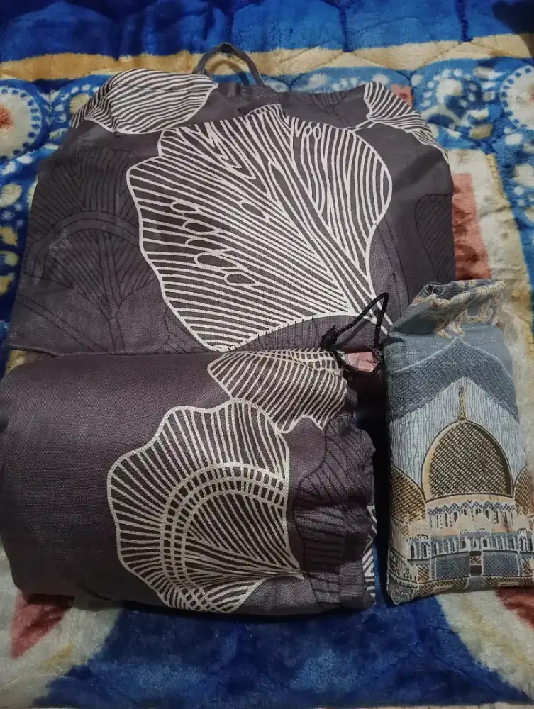 Mukenah adem corak adem