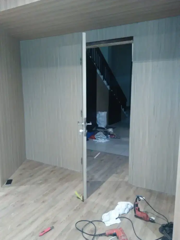 Partisi gypsum rangka hollow