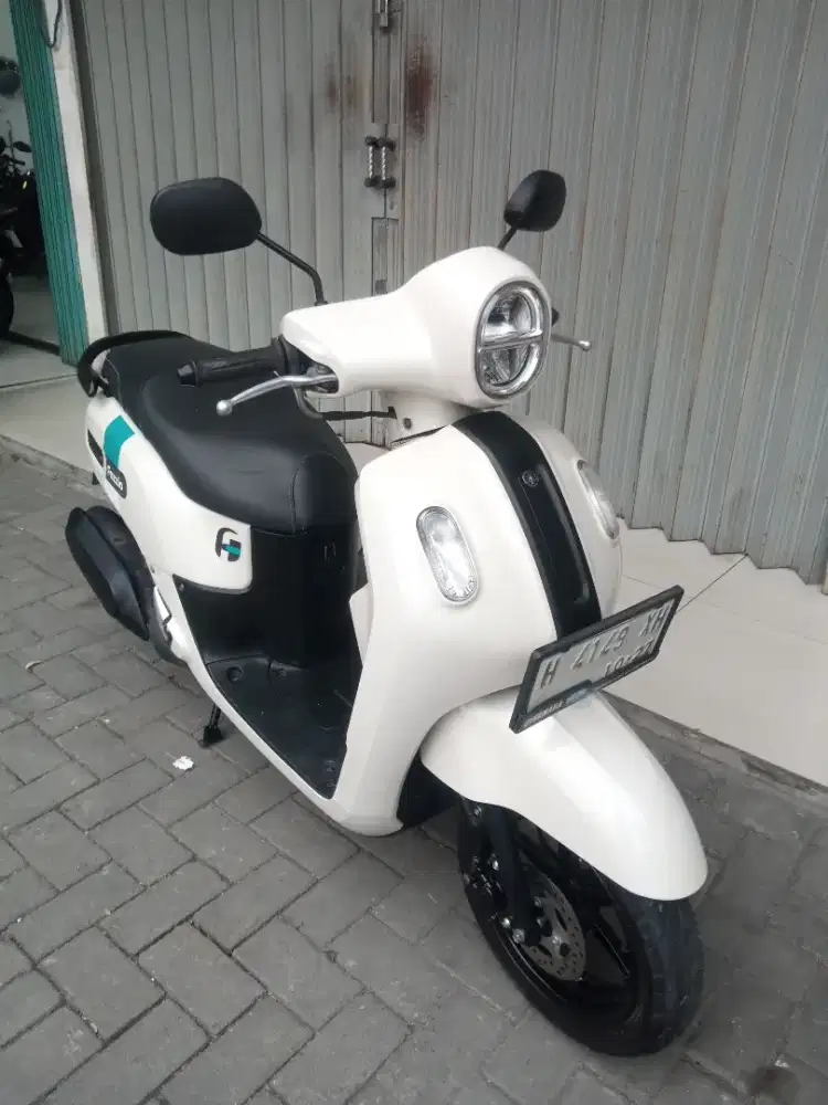 Yamaha fazzio putih 2022