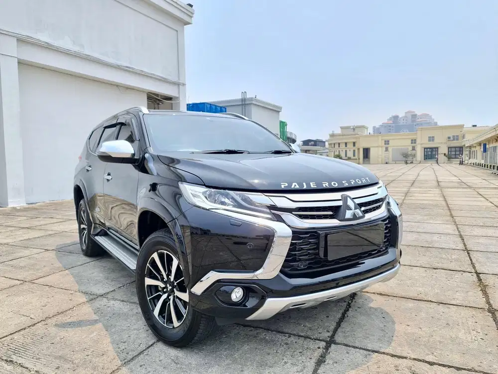 [KM 37 RIBU]MITSUBISHI PAJERO SPORT DAKAR LIMITED BLACK PIANO AT 2017