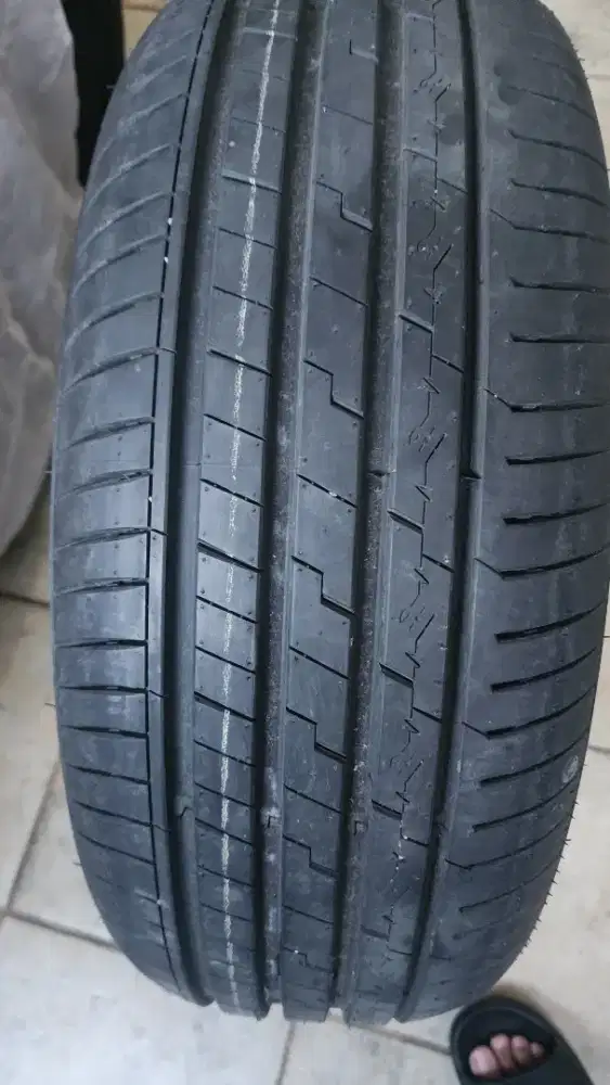 Ban ACCERELA IOTA EVT 225 50 R18