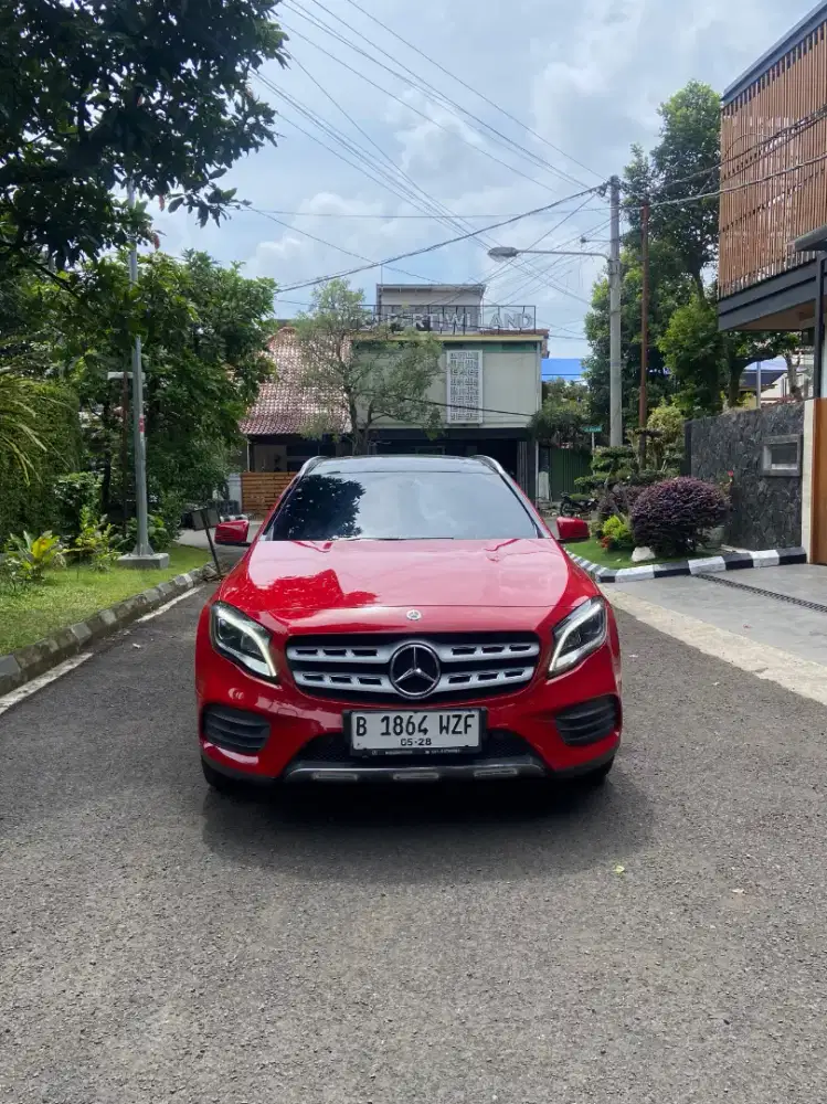 Mercedes Benz GLA 200 Metic 2017