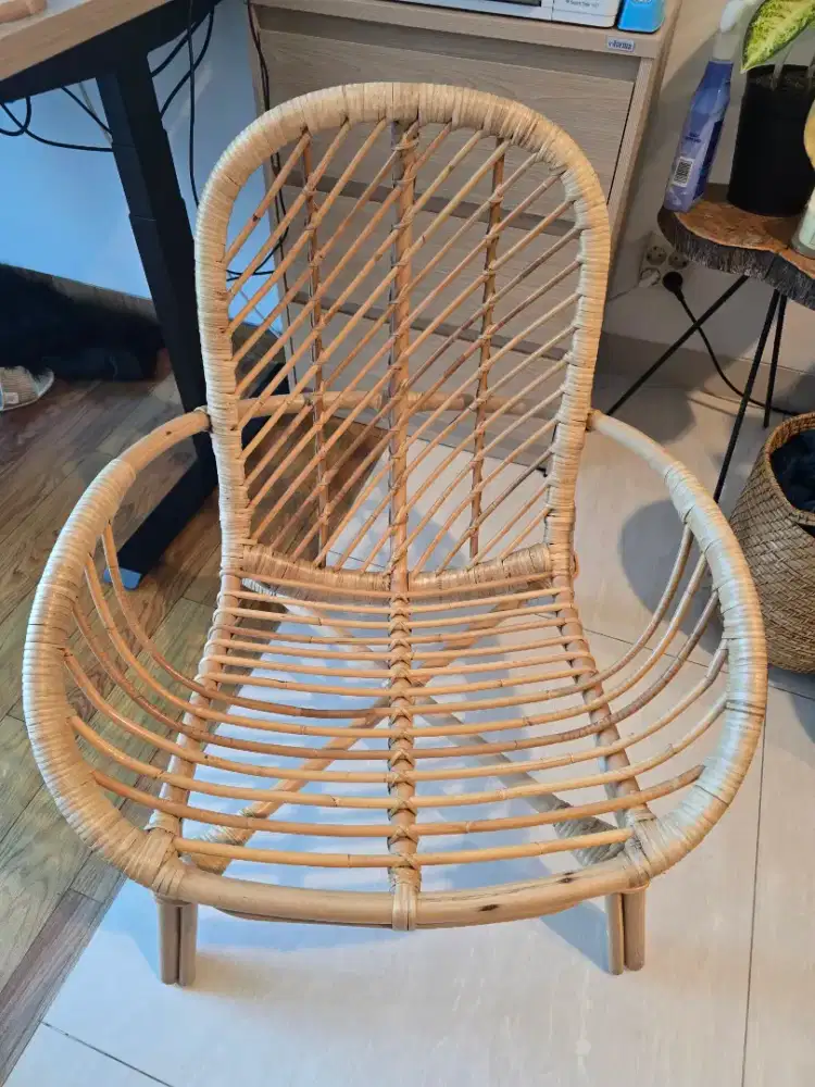 Kursi santai IKEA Brobock dari rotan