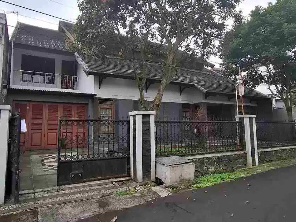 SEWA RUMAH BESAR CIGADUNG KAMAR 5 JALAN BIOLOGI NO 18 SAYAP DAGO
