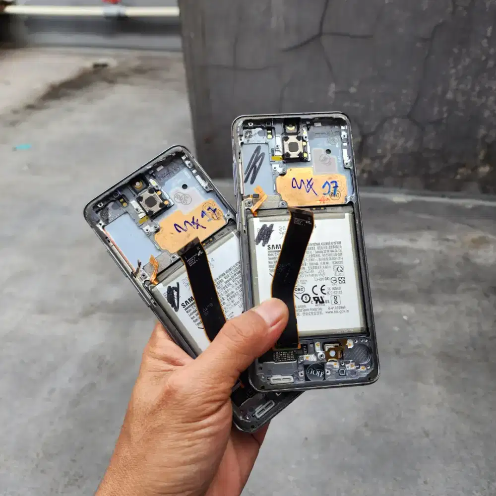 LCD SAMSUNG GALAXY S20 ORIGINAL FULLSET FRAME BONUS BATTERY