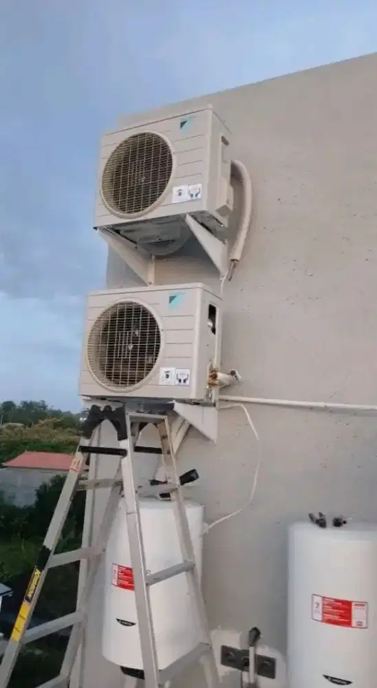 Service AC kulkas mesin cuci pompa air dan lain lain