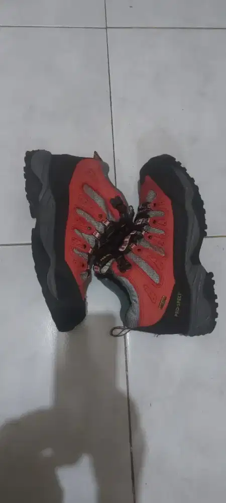 Sepatu outdoor Gunung Original ORi baca deskripsi