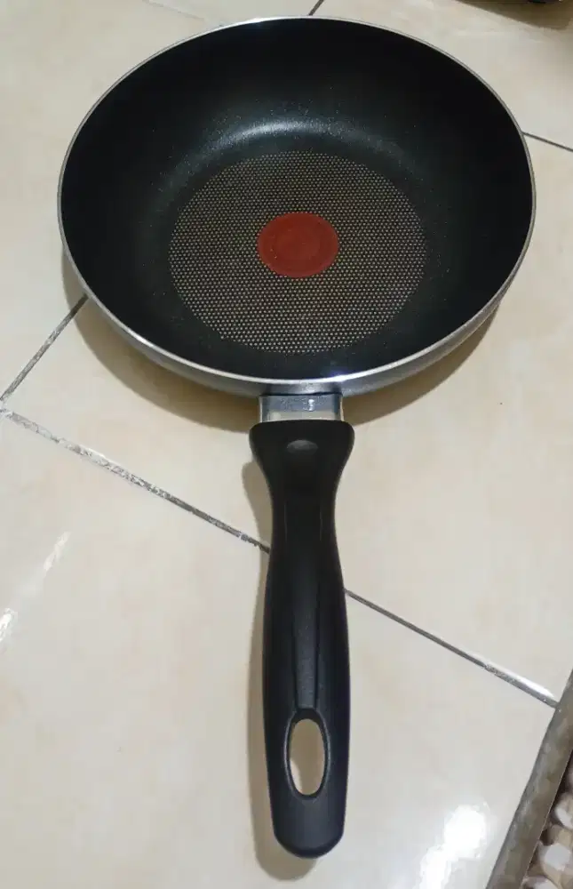 Wajan Tefal Cyprus Diameter 24cm