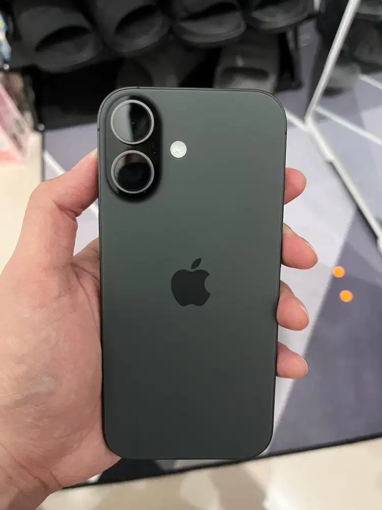 IPHONE 17 256 IBOX WRN BLACK BLM ADA SEBULAN NO MINUS