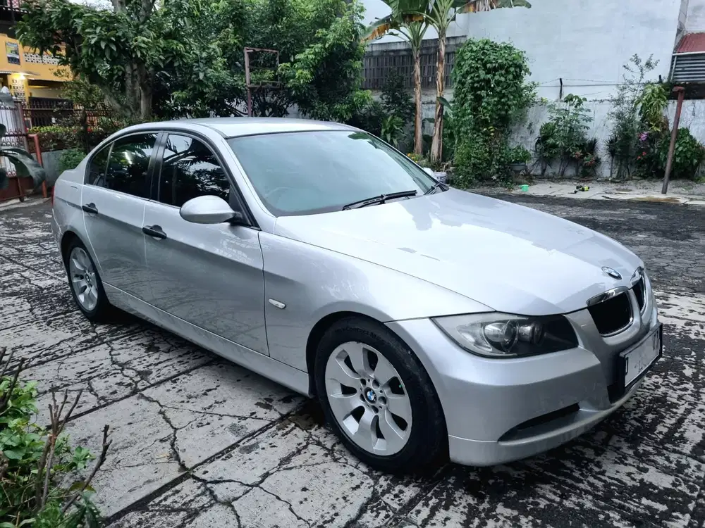 BMW 320i 2006 Bensin