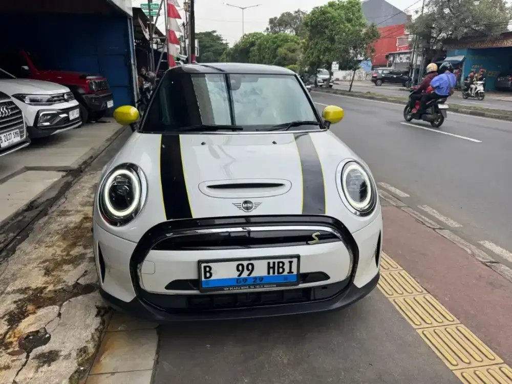 Minicoper EV listrik coupe 2 pintu 2024 AT