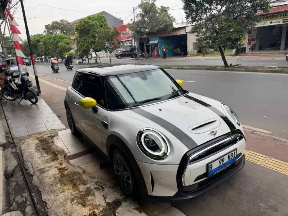 Minicoper EV listrik coupe 2 pintu 2024 AT