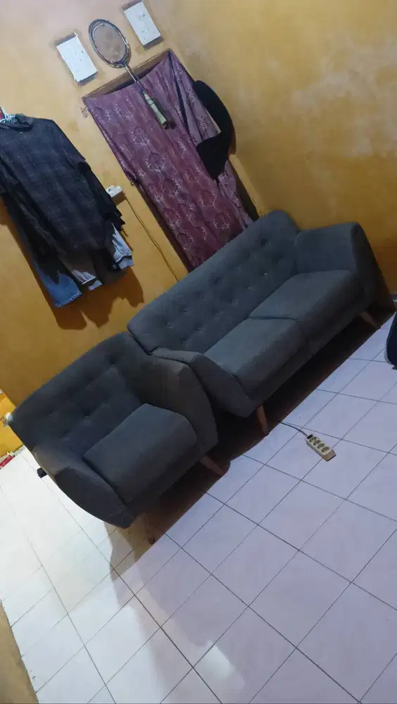 Jual murah, sofa bekas.
