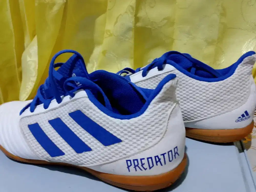 Dijual sepatu futsal