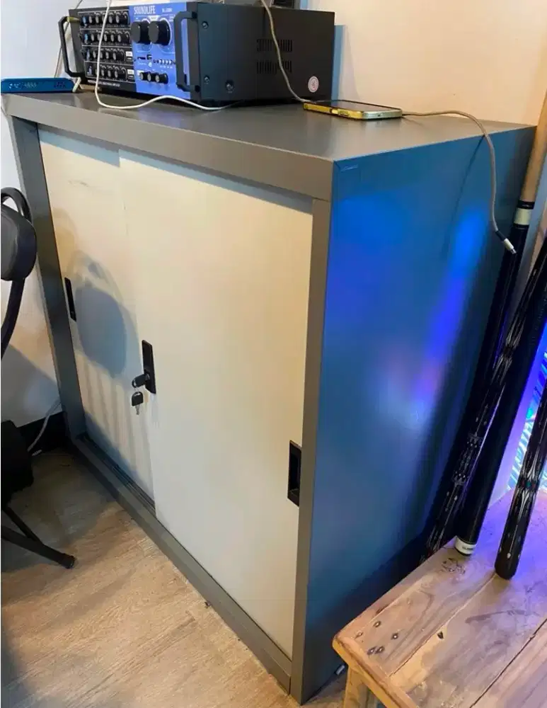 Lemari arsip besi pintu sliding