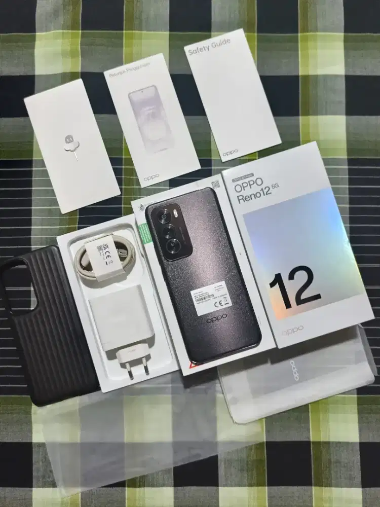 Oppo Reno 12 5G 12gb/512gb Mulus Fullset