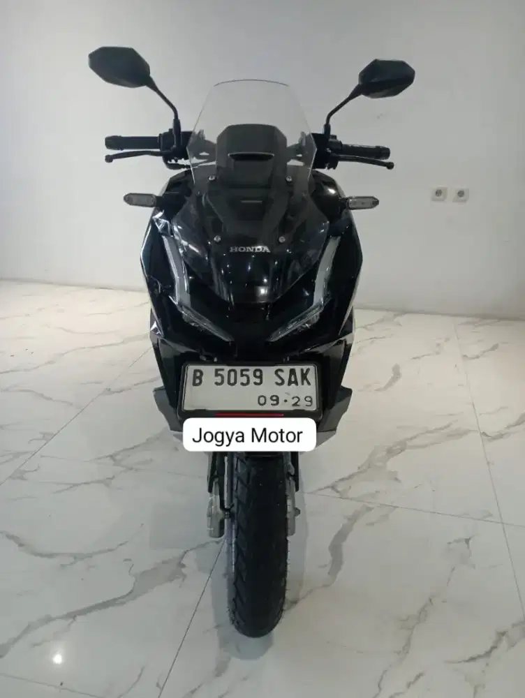 A_Honda Adv 160 CBS Tahun 2024