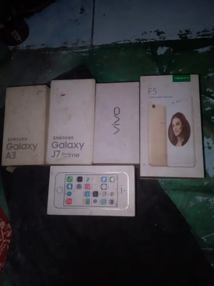 Di jual 5 bh kardus hp