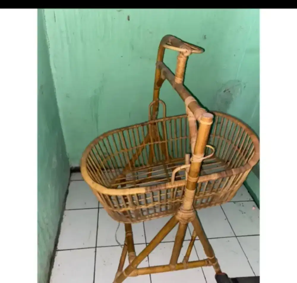 Ayunan rotan bayi
