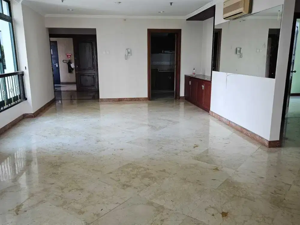 Apartemen Eksklusif Graha Family – 3 Kamar + Furnish, Harga Termurah