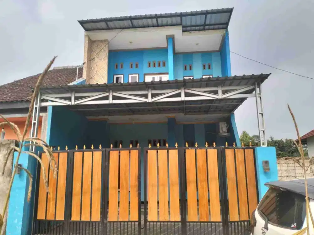 Jual murah  rumah 2  lantai di kepung Kediri