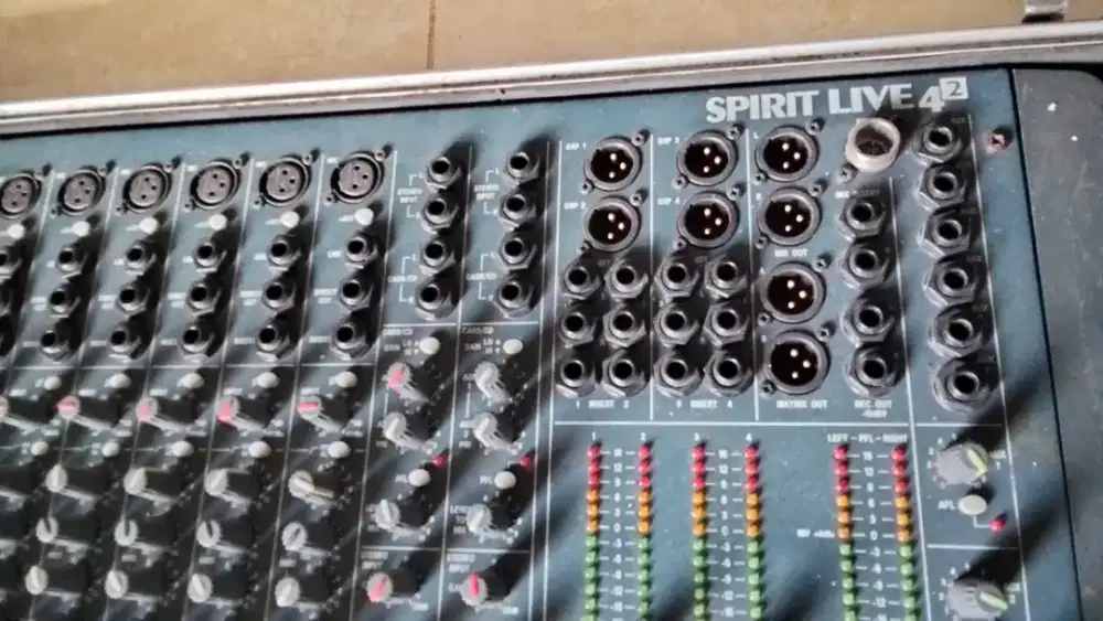 Mixer Soundcraft Spirit Live 4.2