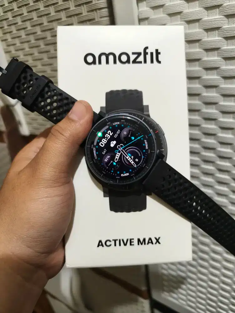 Jam Smartwatch Amazfit Active Max
