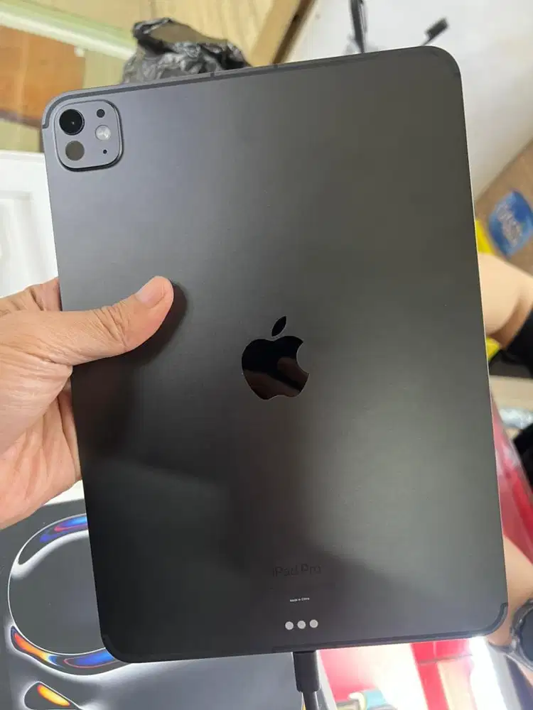 Ipad pro m4 11 inch 512 ibox wifi only  Bh 99
