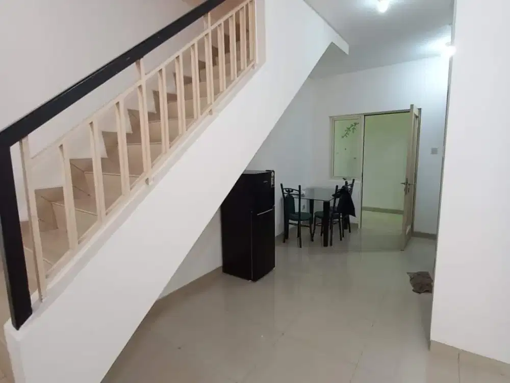 DISEWA Rumah di Layar permai PIK