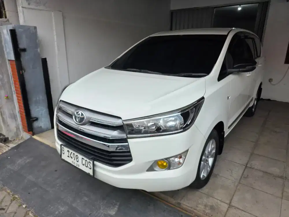 Innova Reborn G at Bensin 2018 Putih