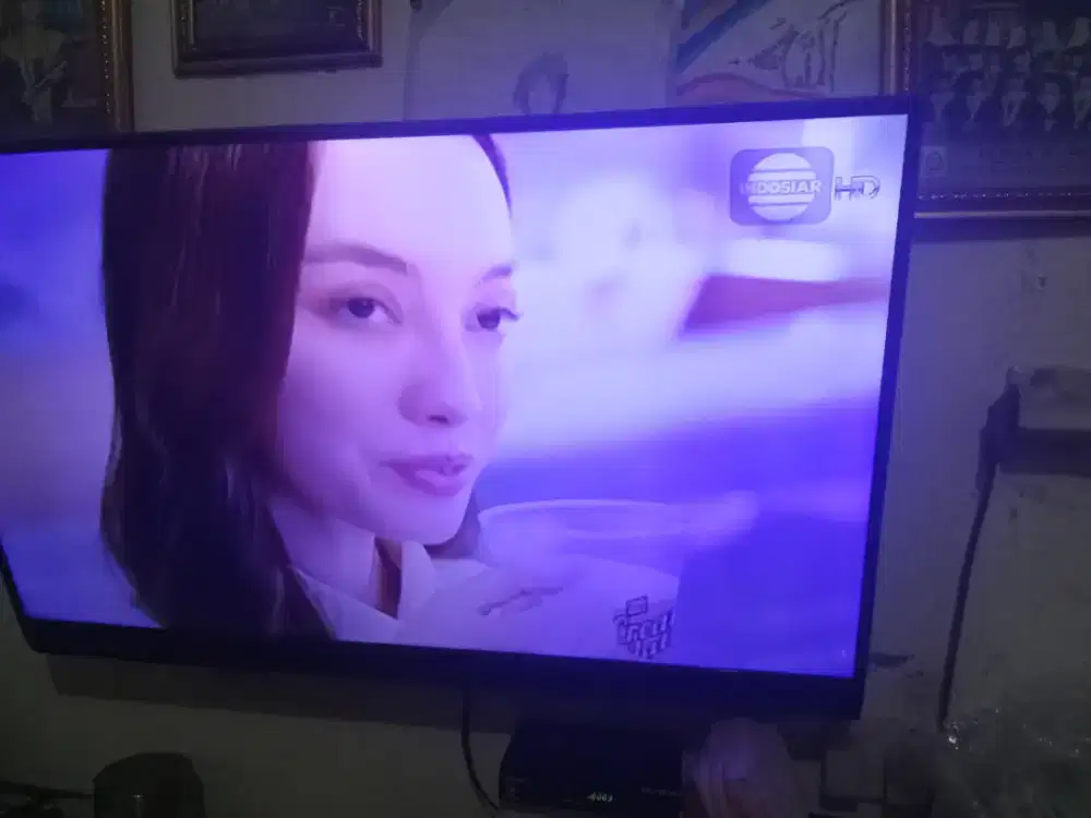 Edisi BU jual cepet tv LED 40 inc Sharp aquos