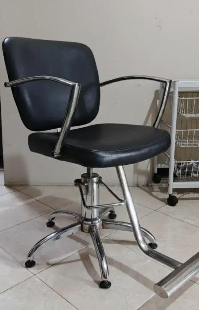 Kursi salon hidrolik