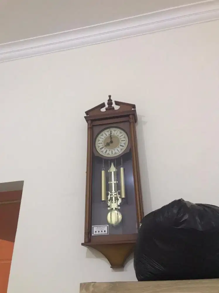 SMR ALL 50 JUTA JAM DINDING PIGURA LUKISAN PAJANGAN ANTIK UNIK TAS DLL