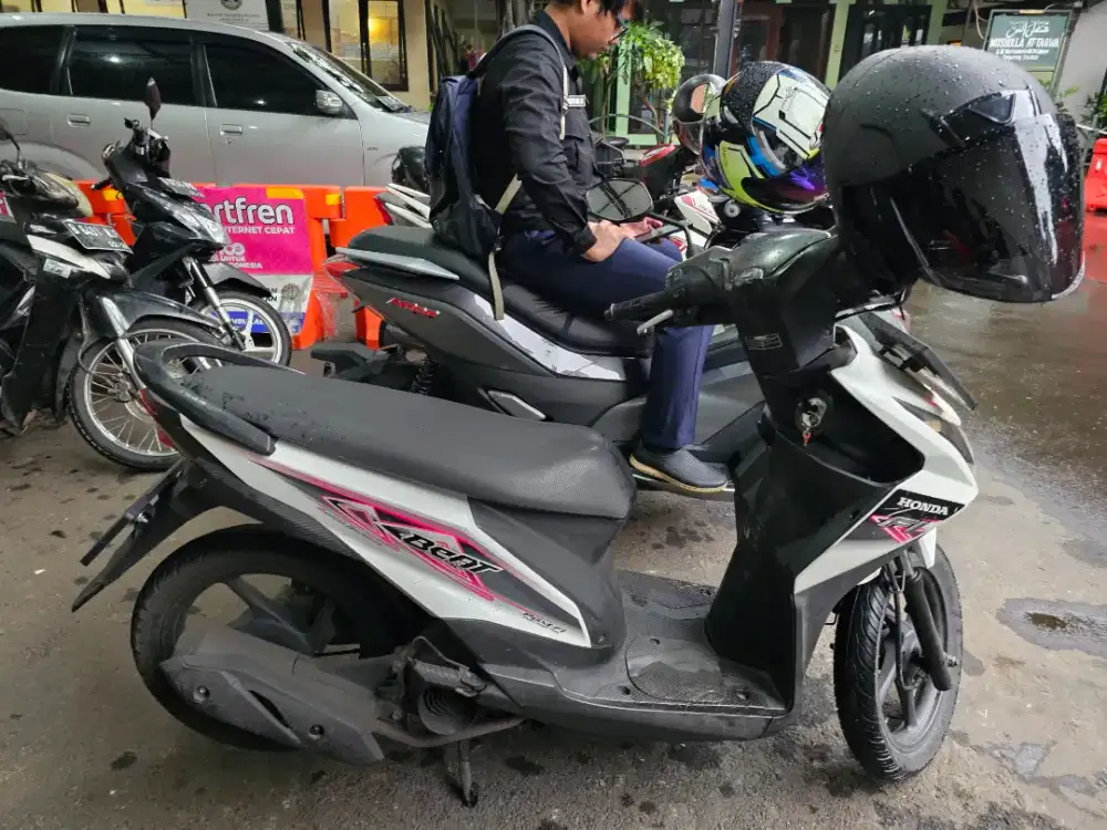 Honda Beat 110cc PGM-FI Tahun 2013 Fresh Pajak masih 12 Bulan
