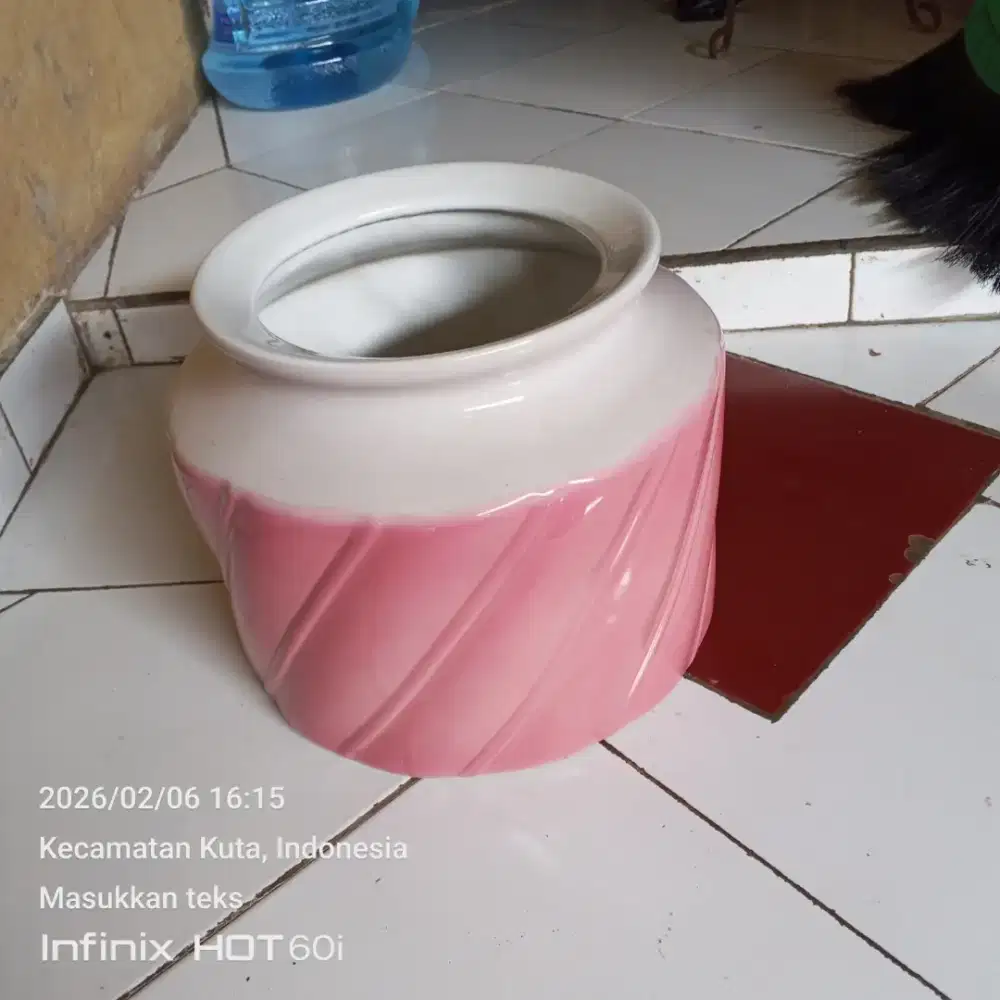 keramic guci galon air