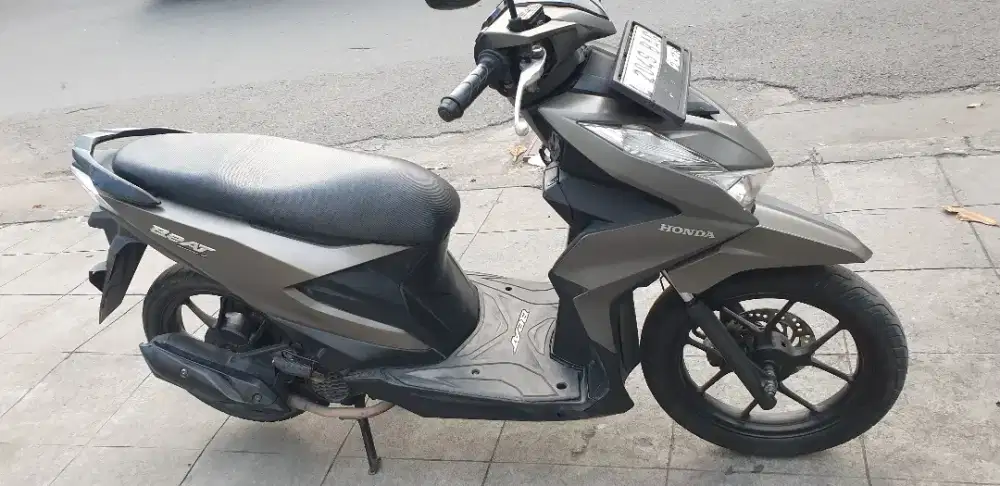 Beat Duluxe th 2023 mulus pool pjk baru