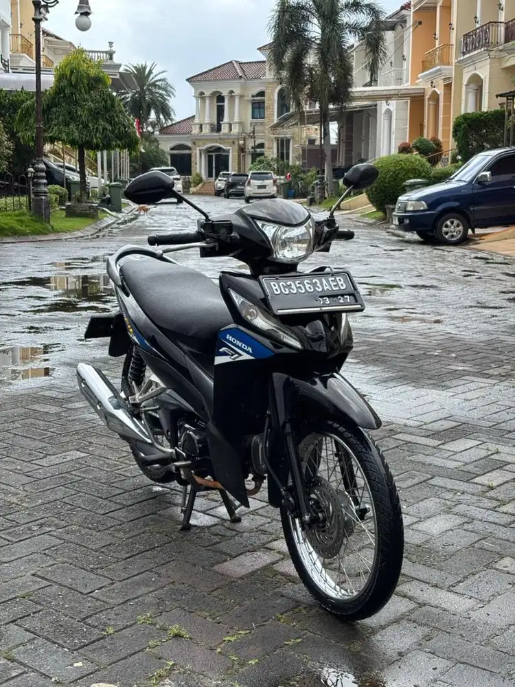 HONDA REVO FIT 2022 BEBEK INJEKSI KONDISI SUPER