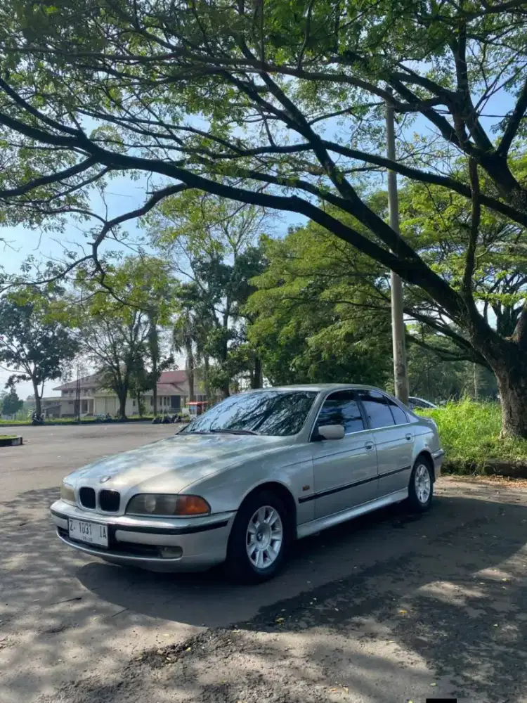 BMW E39 523i 1999